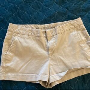 Khaki Gap shorts
